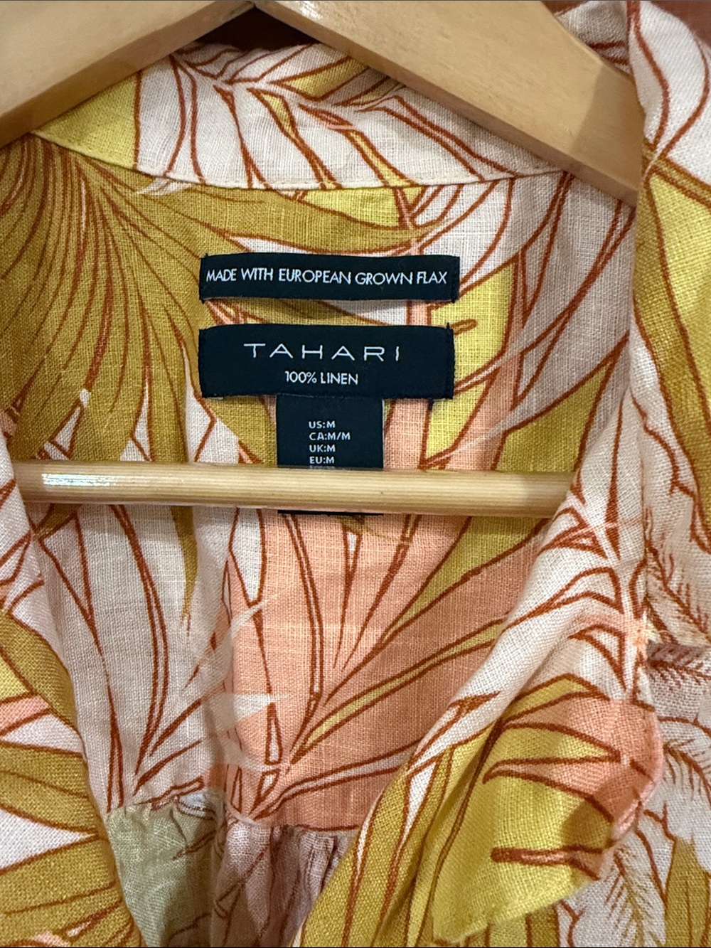 Tahari Tropical Print Sleeveless Collared Top and Pant  set Yellow & Peach - Picture 6 of 7